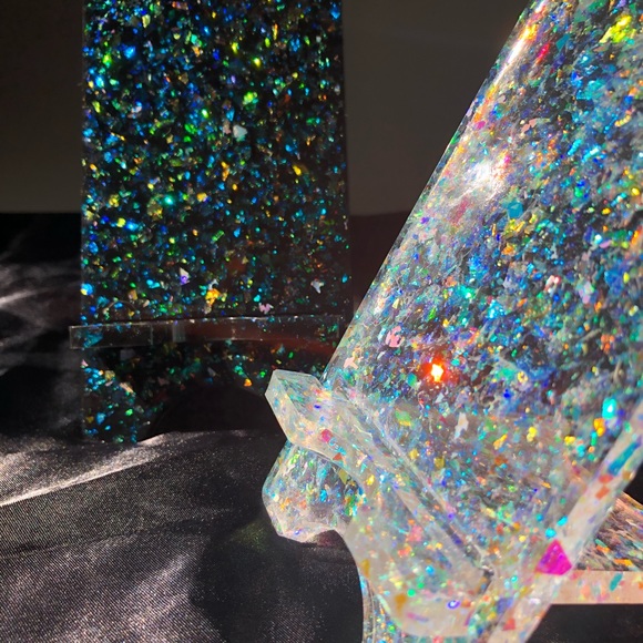 Aurora Rainbow Confetti Phone Stand - Picture 3 of 14